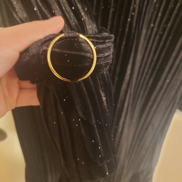 Black velvet evening dress - Picture 6 of 11